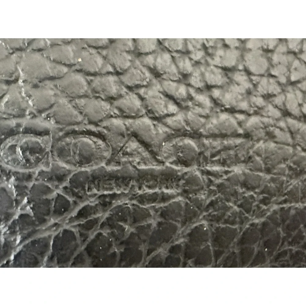 Coach Men Black Billfold  Embossed Signature Leather Wallet F24647